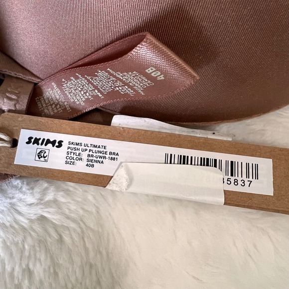 SKIMS Women's Ultimate Push Up Plunge Bra Sienna 40B Style BRUWR1881 NWT - Picture 4 of 10